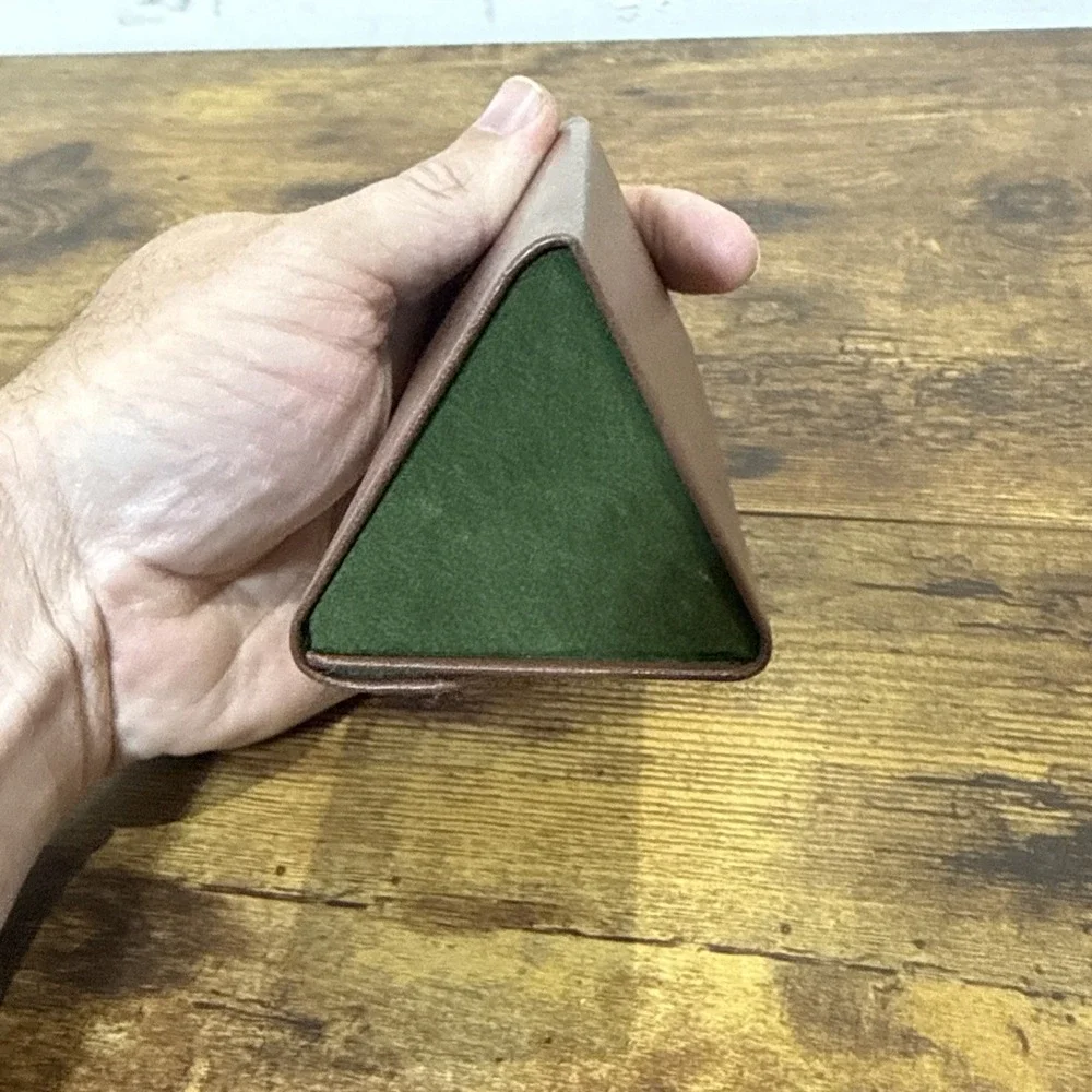 Ducks Unlimited Brown Faux Leather Folding Triangle Eyeglass Sunglasses Case